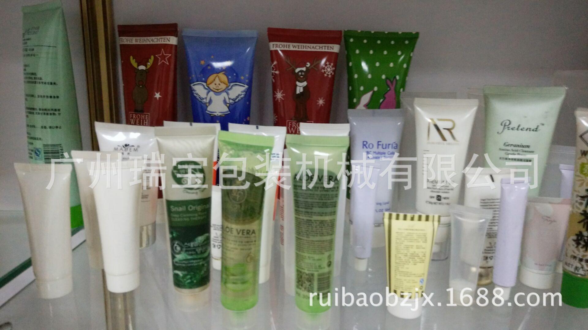 2740165104_323607152