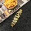 Pulsera Hueca de Flor con Diamantes de Zirconia Cosidos Pulsera de Sentido Avanzado Diseño Exquisito Pulsera de Moda para Viajes Pulsera de Celebridad de Internet para Mujeres