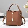 2026 Bolso Cubo Bolso de Mano Estilo Coreano Textura Bolso de Hombro Único Cruzado para Mujer Lujo Ligero Versátil Bolso de Tacto de Gama Alta