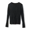 Roupas únicas e estilosas / Suéter de tricô de lã, gola redonda, mangas compridas, base justa