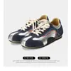 Versão em Couro~Sapatos de Treino Alemães Ocultos para Aumentar a Altura Femininos Estilo Retro Solado Macio ins Estilo Solado Fino Sapatos Casuais Esportivos Forrest Gump Femininos