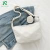 Bolsa Transversal de Veludo Outono e Inverno Estilo Coreano, Simples, Grossa, Grande Capacidade, Bolsa de Cintura, Bolsa Dumpling, Versátil de Ombro Único