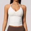 O novo sutiã esportivo de gola halter da Amazon é altamente elástico, respirável, justo e apresenta um lindo design nas costas.. É uma regata sem costura adequada para fitness e yoga.