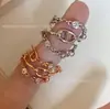 V Oro Versión Alta Cadena Cláusula Anillo de Nariz de Cerdo Versión Ancha Anillo para Dedo Índice Anillo de Cadena de Lujo Accesible de Moda Anillo de Tres Capas