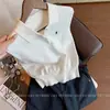 Colete de Tricô Branco Simples com Gola Polo Bordada Feminino 2026 Nova Chegada de Verão Cintura Marcada Versátil Casual Temperamento Top