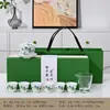 Elegante y sencillo juego de caja de regalo de papel con un juego de tazas de té de porcelana blanca y un cuenco de regalo de porcelana blanca hecho a medida