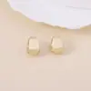 Diseño de hebilla de oreja de personalidad de cuadrilátero geométrico francés retro transfronterizo, moda nicho, estilo versátil para el día a día