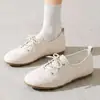 Nuevos zapatos de mujer 2026 estilo retro, artísticos, de punta redonda, con cordones, de cuero suave, con una suela cómoda y blanda, que cuentan con una plantilla tipo tendón y un diseño plano no abrasivo