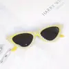 Gafas de Sol Triangulares Estilo Cat-Eye Seleccionadas Cuidadosamente con Perlas, Estilo de Alta Gama, Gafas de Sol Protectoras UV al por Mayor