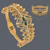 Fornecimento Exclusivo Transfronteiriço de Pulseiras Abertas Irregulares Estilo Europeu e Americano, Aço Inoxidável Galvanizado a Ouro Real 18K, Pulseiras Femininas de Luxo Leve Atacado