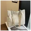 Novidade Outono e Inverno 2025 Roupa de Trabalho Simples Bolsa Tote Satchel de Veludo Versátil Grande Capacidade Bolsa de Ombro Único Feminina
