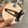 Grampo de Cabelo com Laço Estampa de Leopardo Retro de Alta Qualidade Presilha para Franja para Mulheres 2025 Novo Doce e Descolado Sexy Presilha Lateral Presilha Feita à Mão