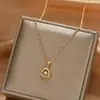 Acessórios de pingente de zircônia, disponíveis em uma variedade de estilos, oferecem um toque de luxo discreto.. Nós vendemos por atacado colares, brincos e outros acessórios, e também oferecemos opções de personalização e DIY.
