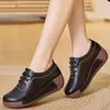 Zapatos de tacón de cuña exclusivos transfronterizos para mujer, nuevo estilo 2026, suela blanda, cómodos, suela gruesa, que aumentan la altura, zapatos casuales de cuero para mujer