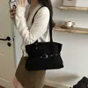 Bolsa Rígida Retro para o Dia a Dia Feminina 2026 Nova Outono Inverno Versátil Bolsa de Ombro Único Bolsa Tote de Mão para Passeio Trabalho