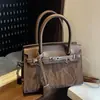 Bolsa de mano para el trabajo, Estilo nuevo, Gama alta, Bolso de mano simple, Bolso cruzado de hombro retro para mujer, Personalización de fábrica