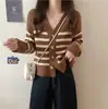 2026 Nuevo Suéter Cardigan de Punto Rayado Versátil Casual de Manga Larga para Mujeres Ligeramente Gorditas, Corte Delgado y Adelgazante