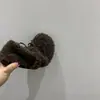 Zapatos de mujer estilo lazo francés, zapatos de noche, zapatos de suela plana para otoño e invierno para combinar con faldas, zapatos peludos para mujer, zapatos sencillos de felpa gris para usar al aire libre
