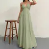 Verão 2026 Nova Roupa Feminina Europeia e Americana Sexy de Férias Cor Sólida Decote Halter Costas Nuas Amarrar Cruzado Vestido de Fronteira