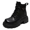 Botas Martin Femininas 2026 Novo Estilo 6 Furos Botas Marrons Botas Femininas que Aumentam a Altura Sola Grossa Botas de Cano Curto Estilo Britânico