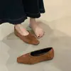 Sapatos de Moda Femininos Outono 2025 Mocasins Slip-On Plissados com Aumento de Altura Oculto, Bico Quadrado, Boca Profunda, Camurça Francesa