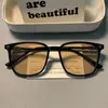 Óculos de Grau Fotocromáticos Retro Tendência para Homens e Mulheres, Alto Valor Estético, Aparência Natural, Efeito Emagrecedor, Podem Ser Equipados com Lentes de Grau ou Sem Grau