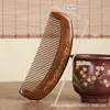 Pente de Massagem Quatro em Um de Sândalo Dourado, Pente de Meridianos, Ferramenta de Raspagem de Cabeça de Sândalo, Ferramenta Multifuncional, Pente de Raspagem para Massagem do Couro Cabeludo