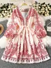 Vestido Cruzado de Primavera Estilo Nuevo Retro Francés Estampado de un Solo Botón Cuello en V Mangas de Linterna Cintura Media Largo Medio con Tirantes