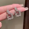 Exquisitos Pendientes de Cubo de Azúcar Dorados con Circonita para Mujer, Lujo Ligero, Gama Alta, Pendientes Elegantes, Pendientes de Diseño de Nicho Únicos y Hermosos