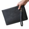 Nova Bolsa de Mão Masculina com Padrão Trançado, Grande Capacidade, Moda Executiva, Estilo Envelope, Bolsa de Mão para iPad