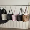 Luxo Leve Simples Grande Capacidade Primavera 2026 Nova Estilosa Moda Versátil Retrô Ombro Único Mão Bolsa Tote Transfronteiriça