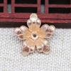 Yiwu fio dourado preservação de cor cobre banhado a ouro DIY suporte de flor de furo único grampo de flor tridimensional contas de flor acessórios feitos à mão B2599
