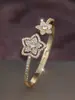 Pulseira de Flores com Recorte de Diamante Branco Redondo Exquisito de Luxo Transfronteiriça Pulseira de Cor Champagne Cheia de Diamantes de Alta Qualidade Venda por Atacado