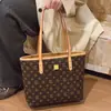 Bolsas de Mujer Transfronterizas al por Mayor Moda Sencilla Retro Gran Capacidad para Viajar Carta Bolso de Hombro Sencillo Bolso Tote Tendencia Presbópica