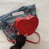 Otoño 2024 Nuevo Estilo Personalizado Moderno Simple Estampado Contraste de Color Bolso de Corazón de Moda Color Sólido Estilo Occidental Bolso de Hombro Cruzado