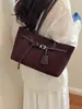 Moda Outono Inverno Bolsa Versátil Feminina 2026 Nova Casual Retro Camurça Pelúcia Bolsa de Ombro Único Bolsa Tote para o Trabalho sob o Braço