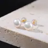 Pendientes Yuebao Joyería Perla de Agua Dulce Natural Plata de Ley S925 Chapado en Oro Cuentas Redondas Simples Otoño e Invierno Pendientes de Alta Gama para Orejas Perforadas