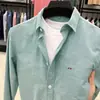 Camisa de Manga Larga para Hombre, Primavera y Otoño, Tacto de Algodón Puro, Camisa Casual de Color Sólido con Cuello Blanco y Bolsillos, Tela Oxford