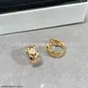 Pendientes de Patrón de Diamante Cortados con Precisión CNC con un Toque de Lujo de Nicho, Chapados en Oro V con Oro Rosa de 18 Quilates, Versátiles y de Lujo Ligero Pendientes Coco