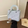Bolso de Mano Pequeño Elegante de Moda Transfronterizo para Mujer, Nuevo Bolso Lady Dior de Alto Valor para Viajar, Bolso Cruzado de Hombro Único Acolchado, Moderno