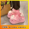 Sandalias Versátiles para Exteriores 2025 Verano Nuevas de Suela Gruesa que Aumentan la Altura Lindos Dibujos Animados Hello Kitty Zapatillas de Punta Cerrada para Mujer