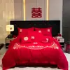 Nuevo Conjunto Rojo de Cuatro Piezas Estilo Chino para Boda, Ropa de Cama para Habitación de Boda, Conjunto Bordado de Dragón y Fénix de Lujo Ligero al por Mayor