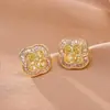 Brincos de Trevo de Quatro Folhas com Zircônia Estilo Coreano para Mulheres, Brincos Pequenos de Fragrância Retrô Franceses, Brincos de Alta Qualidade, Pequenos, Delicados e Versáteis