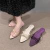 Sandalias de Mujer Verano 2025 Estilo Nuevo Punta Fina Tacón de Aguja Satén Morado Slip-On Media Zapatilla con Lazo