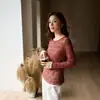 Processamento Personalizado Camiseta de Malha com Renda de Camada Dupla para Outono e Inverno Manga Longa Gola Redonda Camisa Básica para Mulheres Fonte OEM/ODM