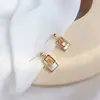 Brincos curtos geométricos quadrados elegantes com pino de prata s925, brincos de nicho de alta qualidade, brincos versáteis para celebridades da internet femininas