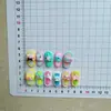 Mini chinelos de simulação de desenho animado, acessórios de cabelo infantis feitos à mão DIY, capas de celular, ímãs de geladeira, pequenos acessórios decorativos de cola cremosa