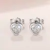 Fabricante Huitan Venta al por mayor de Pendientes Coloridos con Forma de Corazón, Exquisito y Delicado Diseño de Corazón Dulce, Estilo de Moda para el Día a Día