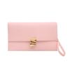 Bolsa pequena feminina de textura lisa e cor pura, tendência popular deste ano para o verão de 2025: carteira para moedas, bolsa de festa, bolsa clutch.