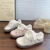 Tênis Branco para Mulheres, Sapatos Respiráveis de Malha para Verão e Outono, Sapatos Versáteis para Combinar com Saias, Tênis de Treino Casual Alemão de Nicho